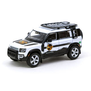 Model Tarmac Works Defender 110 L663 Trek Edition 1:64 Scale