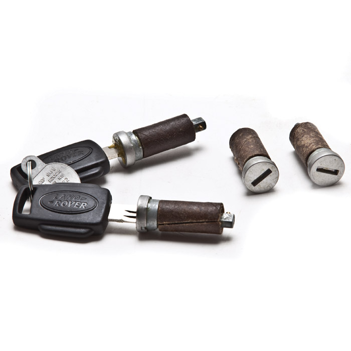Lock & Key Set 4 Barrels/2Keys w/o Steering Column Lock Defender CWB000280MMM RNQ629 Rovers