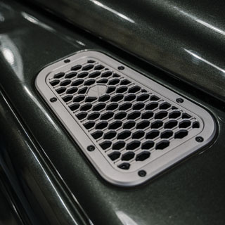 Finisher Pair Wing Top Open Grille Vent - Aluminum Gun Metal Grey For Defender