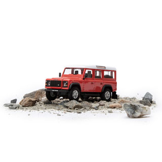 Model Defender Station Wagon 1:43 Scale  Red