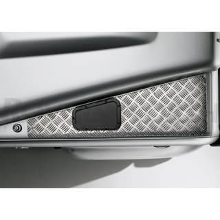 Wing Top Protector Set 5 Bar Chequer Plate Defender 2007 On. Black