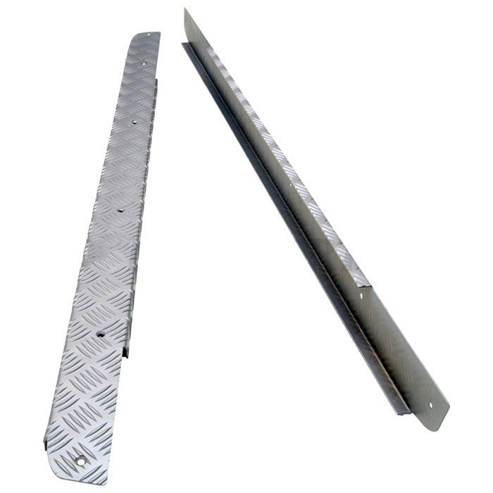 SILL PROTECTOR SET 5 BAR CHEQUER PLATE DEFENDER 90 SILVER